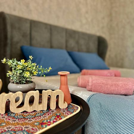 Downtown Apartment Кутаиси Экстерьер фото