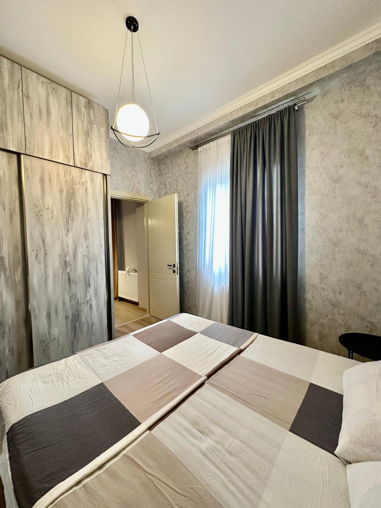 Downtown Apartment Кутаиси Экстерьер фото